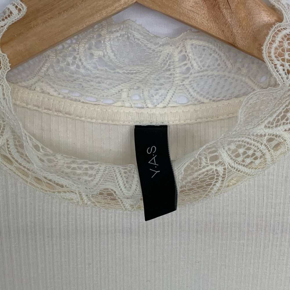 YAS Laced Ribbed Top - Picture 3 of 6